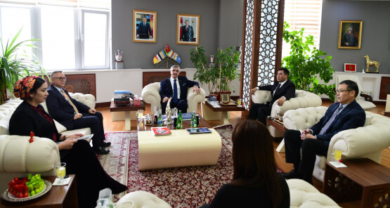 Ашхабад и Бишкек обсудили сотрудничество в сферах науки и образования