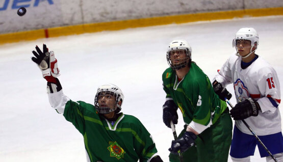 Туркменские хоккеисты завоевали серебро на чемпионате мира в ЮАР