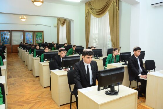 В Туркменистане определились победители конкурса ко Всемирному дню окружающей среды