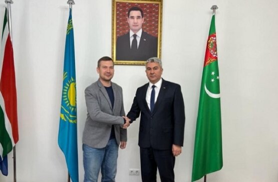 Туркменский посол и блогер из Казахстана Фёдоров обсудили продвижение народной дипломатии в соцсетях