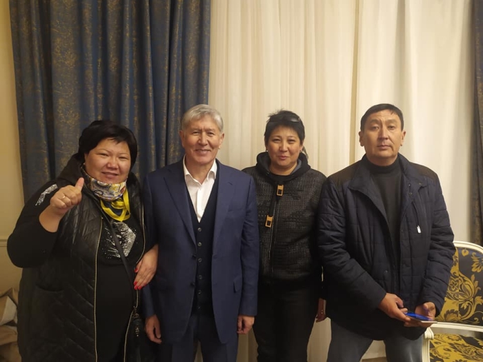 Экс-президента Киргизии выпустили на свободу из СИЗО