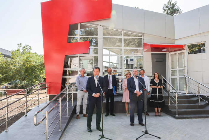 Премьер Молдавии побывал на открытии Центра туристической информации