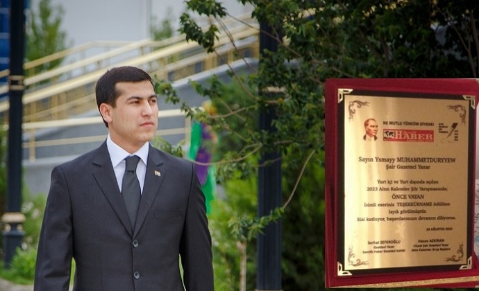 Молодой туркменский поэт победил в международном литературном конкурсе в Турции