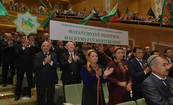 Старшее поколение оценило шаги руководства Туркменистана для экономического развития страны