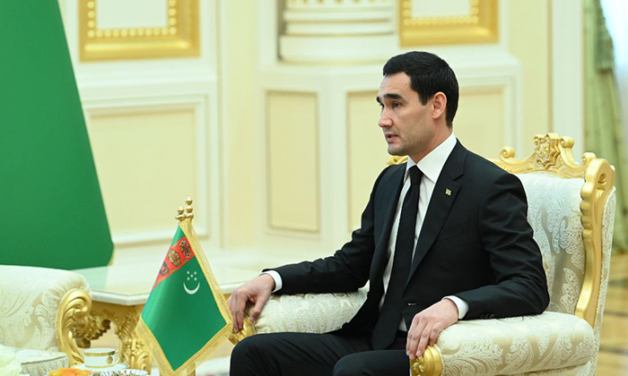 Глава Туркменистана поставил задачи перед нефтегазовой отраслью