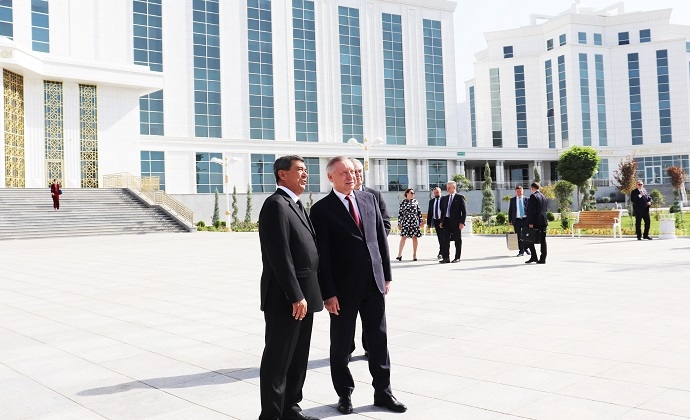 Александр Беглов назвал Аркадаг в Туркменистане эталоном современных городов