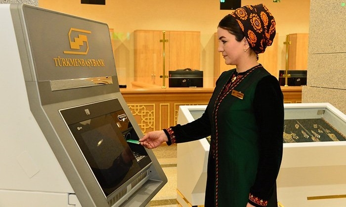 В Туркменистане выросли объёмы безналичных расчётов и интернет-банкинга