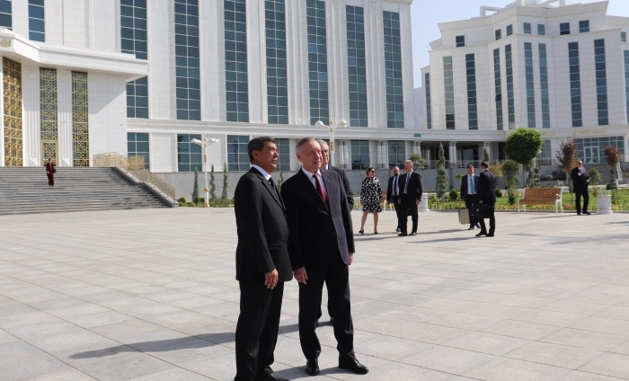 Губернатор Санкт-Петербурга и президент Туркменистана рассмотрят вопросы экономического партнёрства