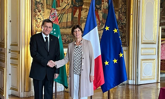 Министры иностранных дел Туркменистана и Франции подписали программу партнёрства на 2024-2026 годы