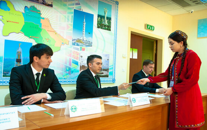 В орган местного самоуправления посёлка Аба Аннаева этрапа Кяризек города Аркадаг избраны 5 человек