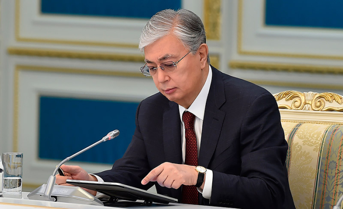 Президент Казахстана поручил укорить системную перестройку партии Нур Отан
