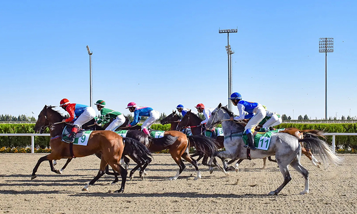 В Туркменистане по случаю 32-й годовщины независимости состоялись конные скачки