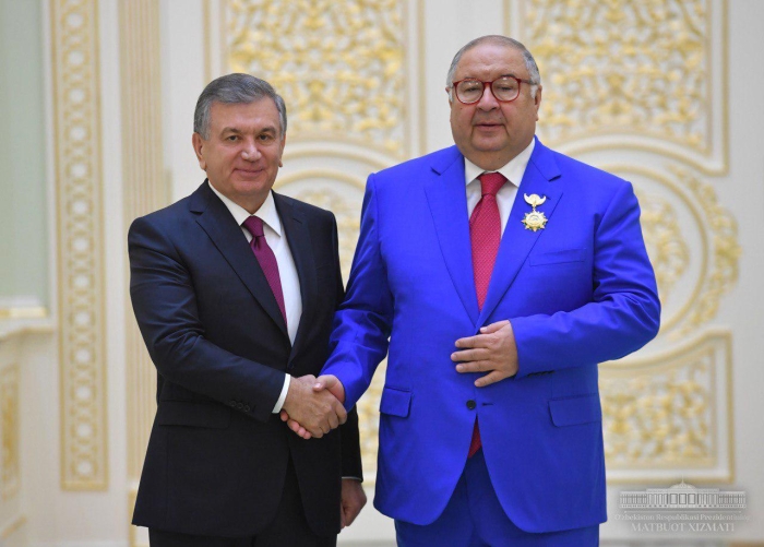 Щедрого российского миллиардера наградил президент Узбекистана