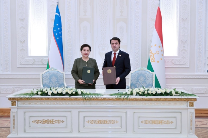 Таджикистан и Узбекистан будут укреплять межпарламентские связи