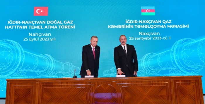 Алиев и Эрдоган заложили фундамент газопровода Ыгдыр-Нахчыван