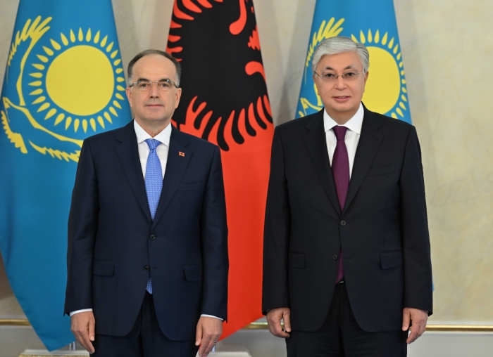 Президент Казахстана провел переговоры с президентом Албании