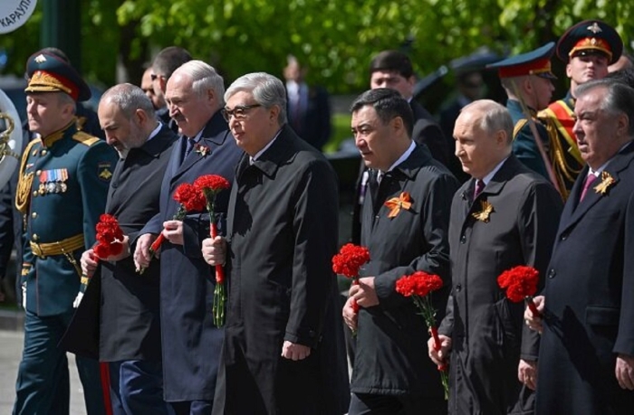 Эмомали Рахмон принял участие в торжественных мероприятиях по случаю Дня Победы в Москве
