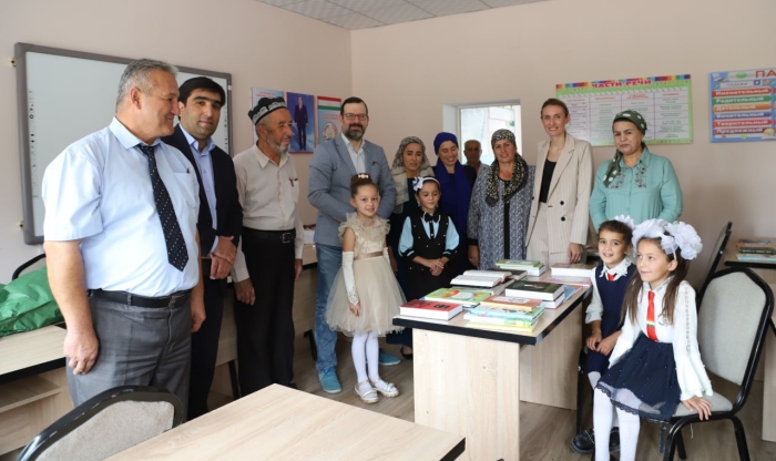 Почти 800 русских книг получила сельская школа Таджикистана