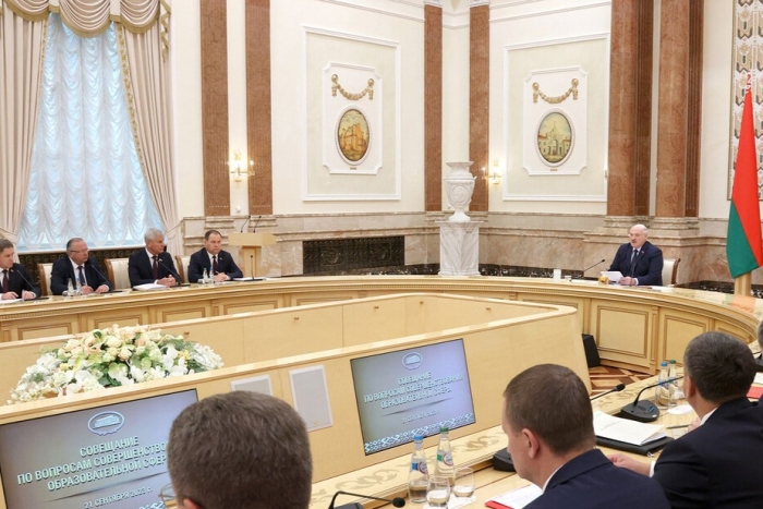 Лукашенко заявил о плохой подготовке будущих преподавателей