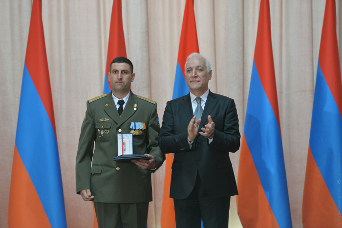 Группа военнослужащих Армении награждена орденами по случаю Дня Республики