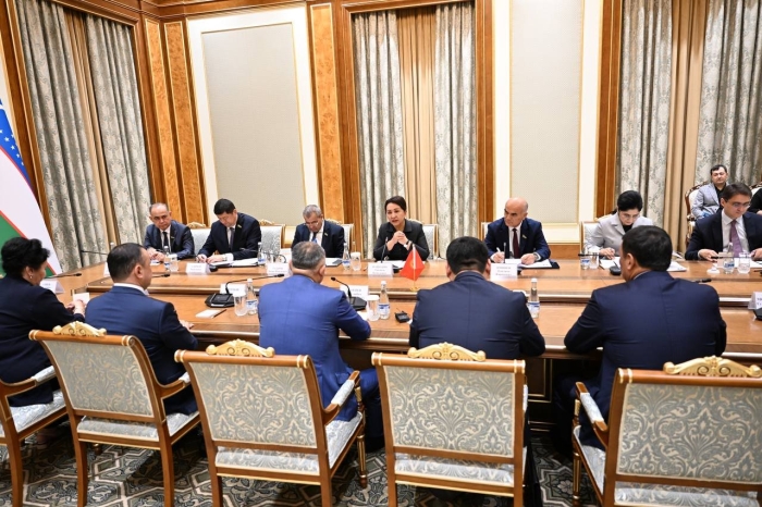 Киргизия и Узбекистан провели межпарламентскую встречу