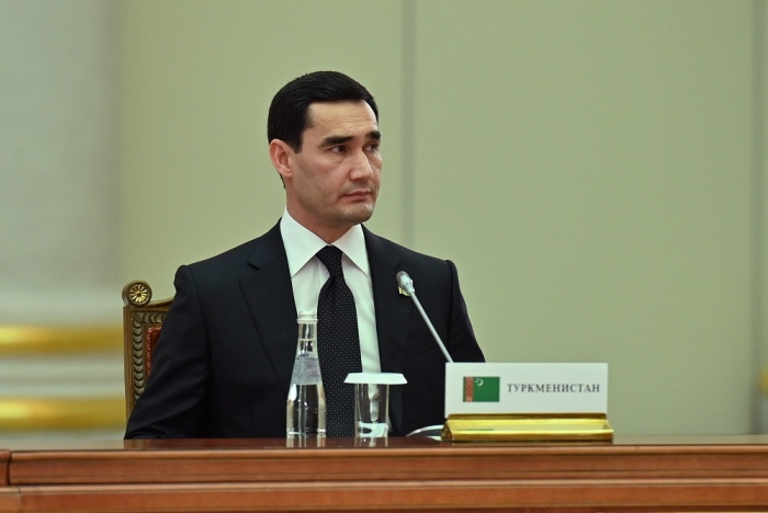 Президент Туркменистана обсудил с хякимами ход сельскохозяйственных работ в регионах страны