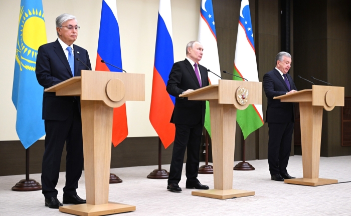 Путин заявил о намерении создать рабочую группу по сотрудничеству в энергетике