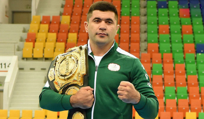 Представитель Туркменистана Довлетджан Ягшимурадов одержал третью победу подряд в Bellator
