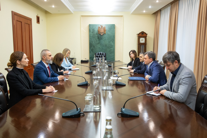 Представители ENEMO побывали на встрече с премьером Молдавии накануне выборов