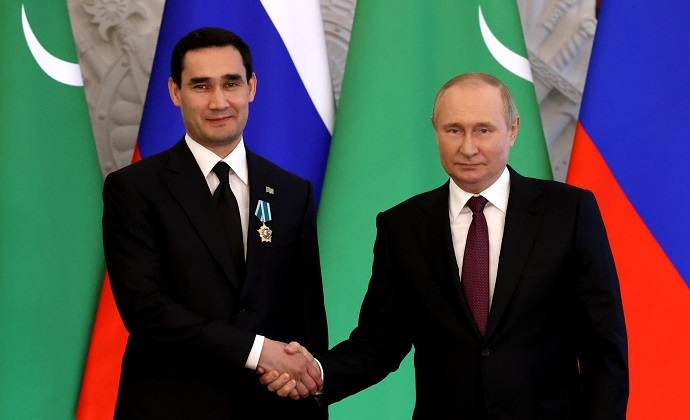 Глава Туркменистана поздравил по телефону президента России с днём рождения