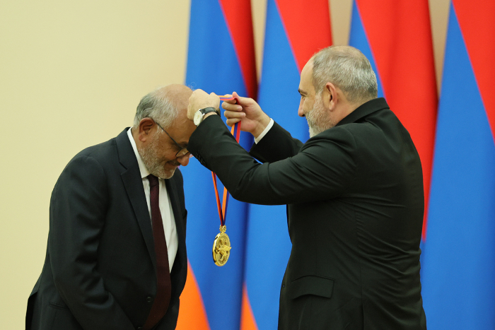 Премьер Армении дал награду главе Adobe за всемирный вклад в IT-сферу