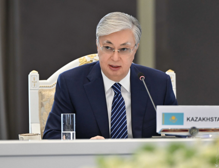 Президент Казахстана посетил завод железобетонных изделий