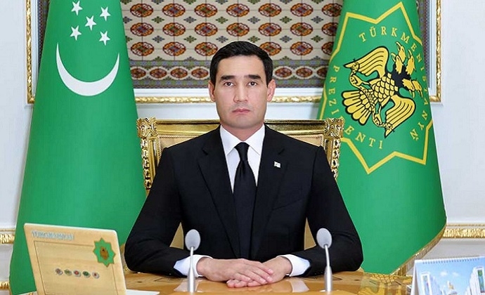 Президент Туркменистана принял верительные грамоты посла Азербайджана