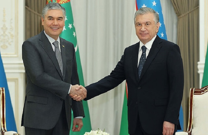 Глава Халк Маслахаты встретился с президентом Узбекистана в преддверии трёхстороннего саммита в Ашхабаде