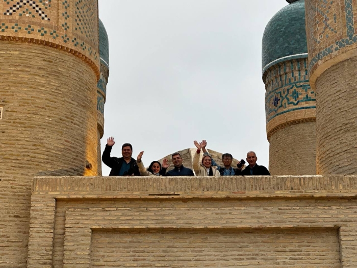 Сотрудники 24 зарубежных СМИ посетили исторические регионы Узбекистана 