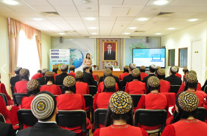 ОБСЕ организовала в Туркменистане тренинг по медиаграмотности для студентов