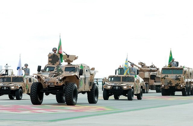 В Туркменистане началась подготовка к проведению военного парада в честь 32-летия независимости