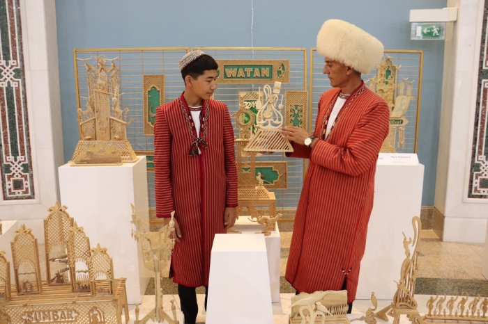 В столице Туркменистана состоялась выставка Lebap Handmade Exports