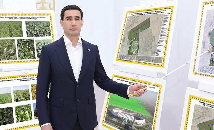Президент Туркменистана ознакомился с  проектами комплекса зданий cельхозуниверситета в Аркадаге