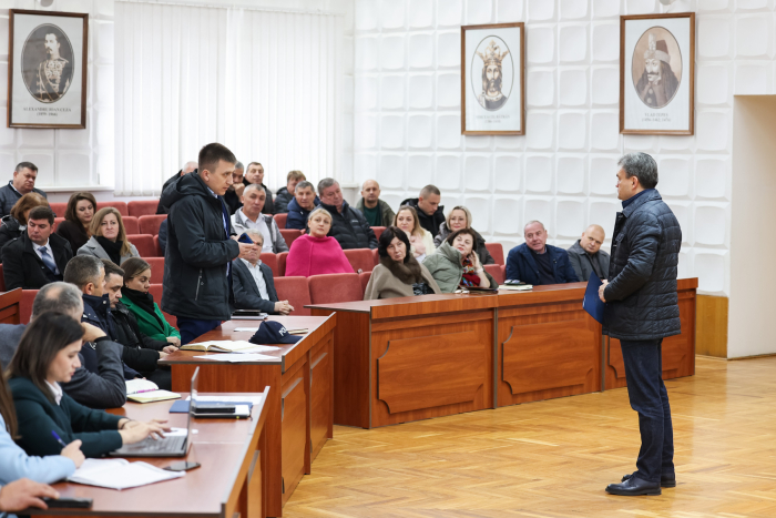 Премьер Молдавии попросил региональные власти активнее сотрудничать с властями
