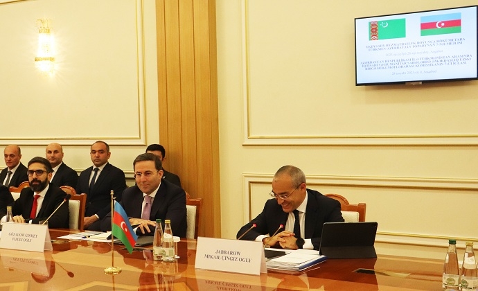 Туркменистан и Азербайджан обсудили расширение географии инвестиционного партнёрства