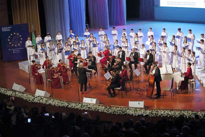 В Ашхабаде состоялся концерт детского хора