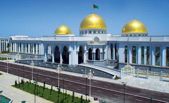 Президент Туркменистана поздравил участников «Агро-Пак 2023»