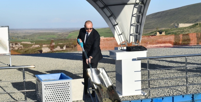 Президент Алиев заложил фундамент села Гаргабазар в Физулинском районе