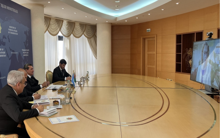 Министр иностранных дел Туркменистана провел переговоры с исполнительным директором UNEP