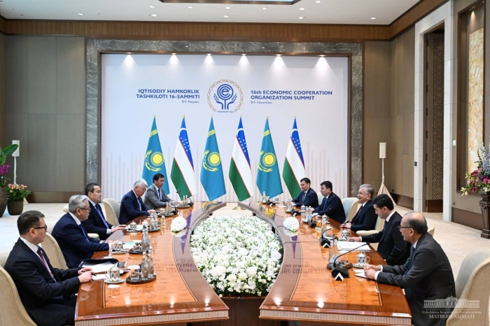 Узбекистан и Казахстан собираются сотрудничать в логистической сфере