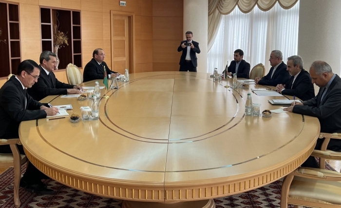 В МИД Туркменистана состоялась встреча с послом Ирана
