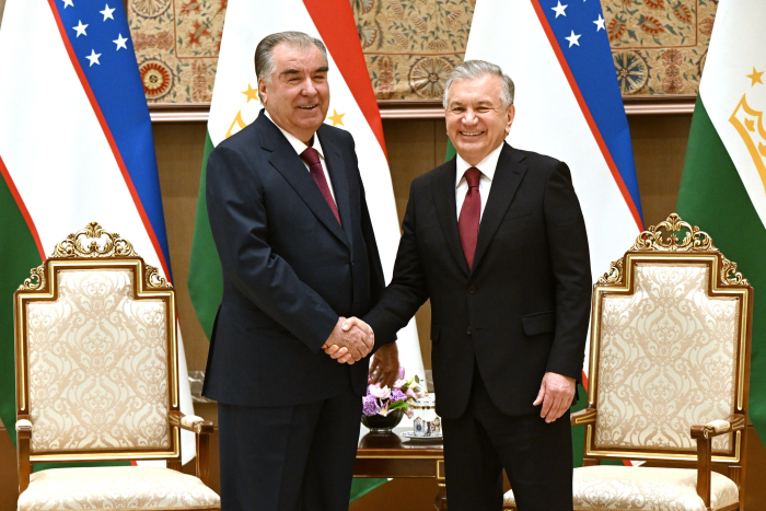 Рахмон и Мирзиёев встретились в Ташкенте
