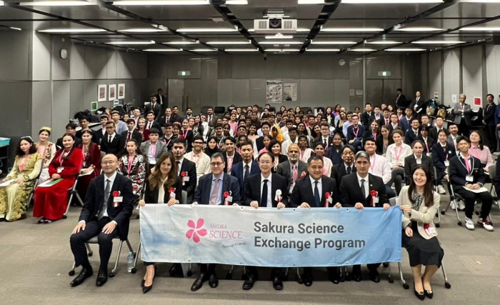 Туркменские школьники приняли участие в программе научного обмена «Сакура» в Японии