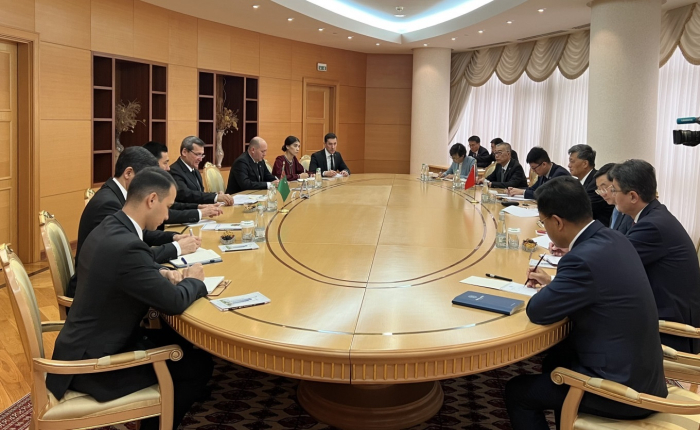Министр иностранных дел Туркменистана встретился с делегацией КНР